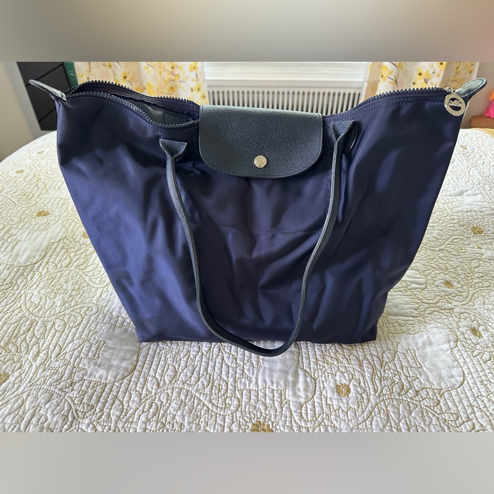 Authentic Longchamp Le Pliage Neo Tote (M)